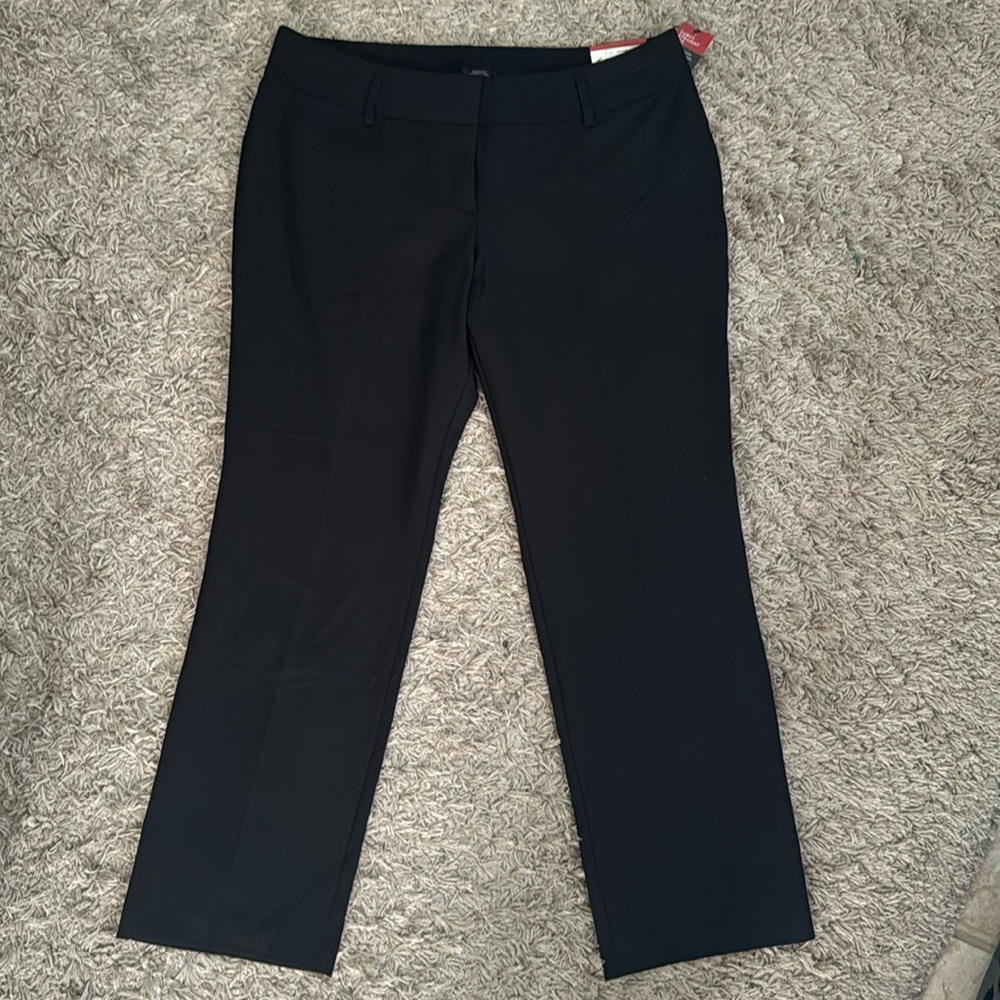 Worthington black Curvy Straight leg 18 NWT